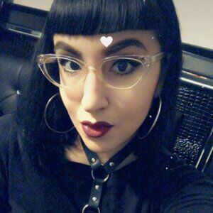 Meet your Posher, Paola
